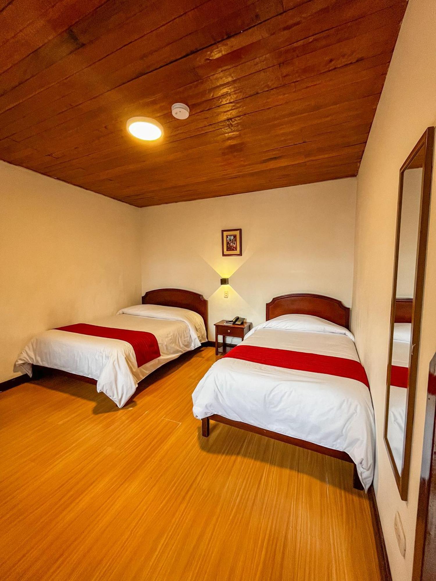 Hotel Plaza Saphi